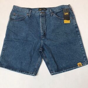 MEN’S REGULAR FIT SHORT IN PEPPERSTONE (42)